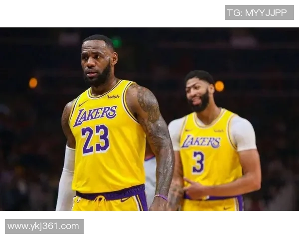湖人里夫斯留队意愿明确，携手詹姆斯戴维斯队友共筑湖人队未来规划