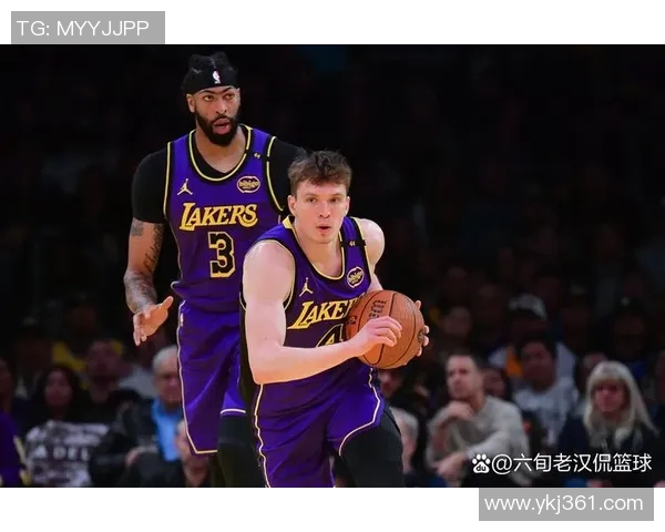 湖人队球员伤病缺席及球队战术调整对NBA赛季首秀的影响分析